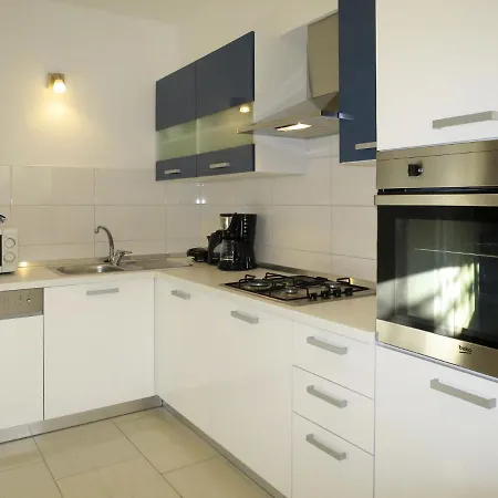 Klaric-2 By Interhome * טרוגיר