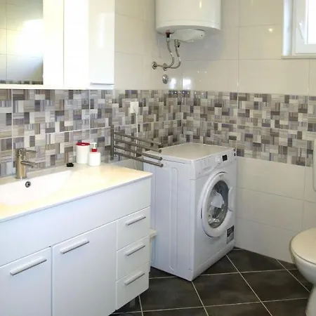 Klaric-2 By Interhome