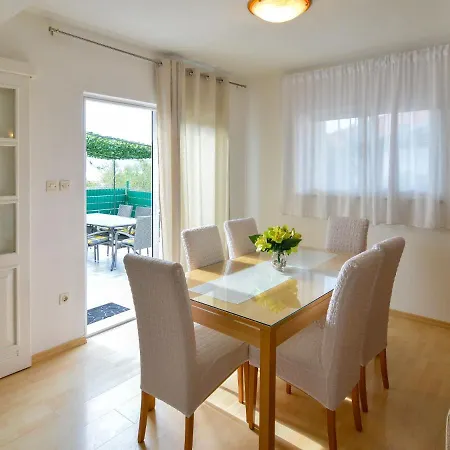 Klaric-2 By Interhome