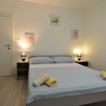 Lejlighed Klaric-2 By Interhome *
