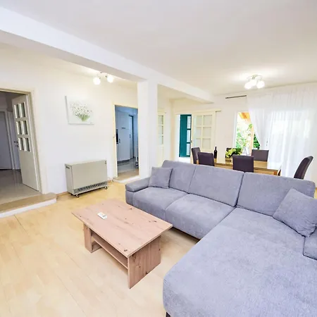 Klaric-2 By Interhome Апартаменты *