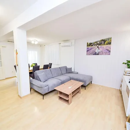 Klaric-2 By Interhome * Трогир