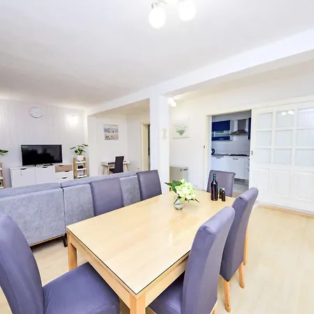 Klaric-2 By Interhome Апартаменты *